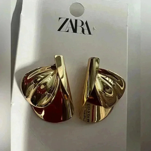 🔥🔥Zara Golden earrings - Picture 1 of 4